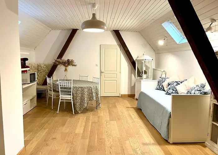 Etage Entier Prive, 45M2 Chez Regine