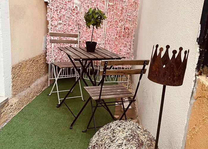 Etage Entier Prive, 45M2 Chez Regine