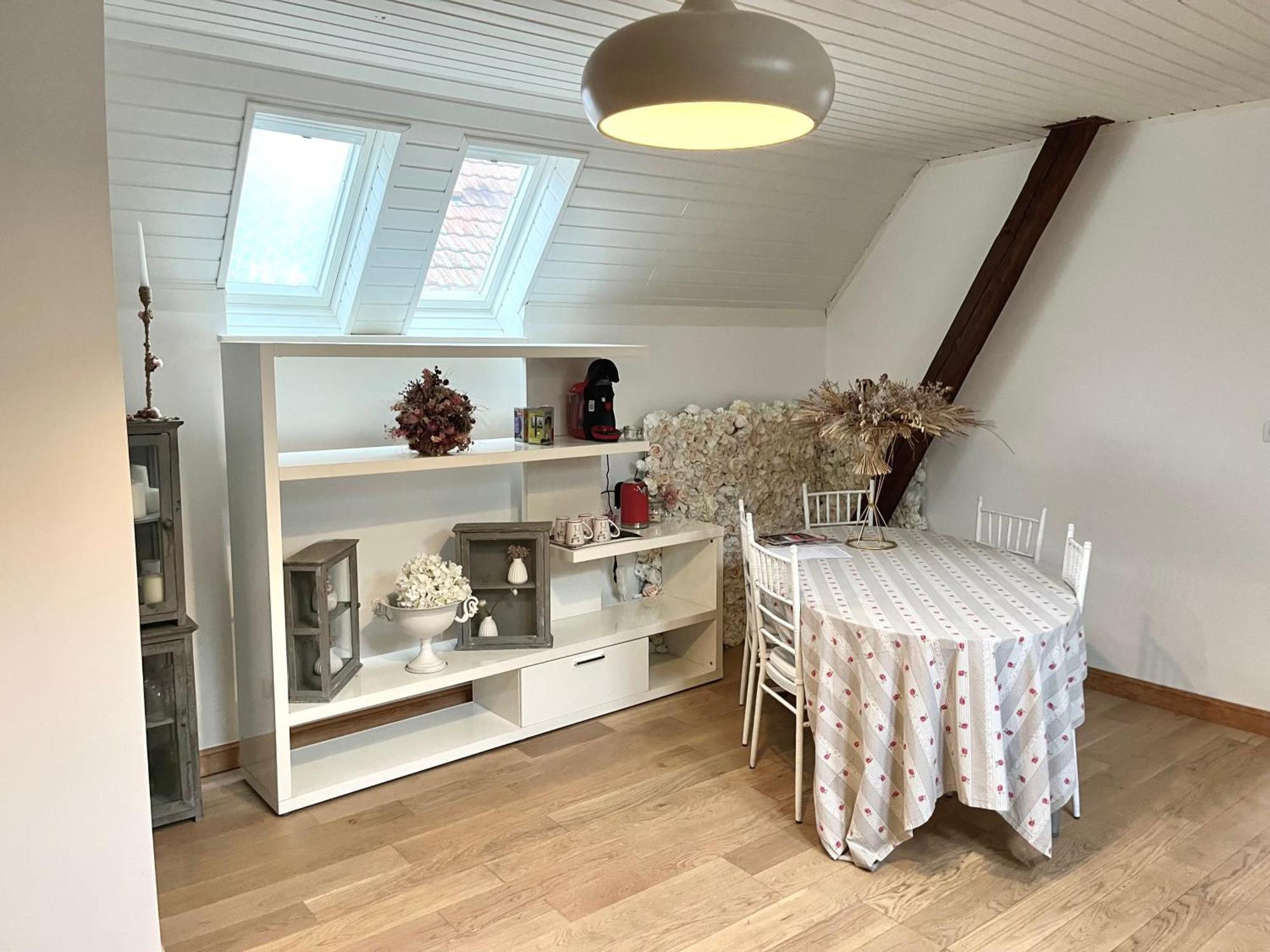 Etage Entier Prive, 45m2 Chez Regine Сasa de vacaciones *